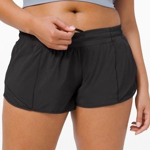 Lululemon Black Hotty Hot Shorts 2.5” size 8